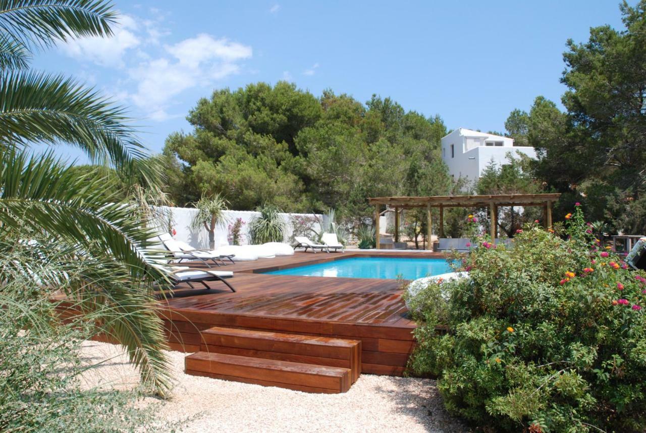La Hacienda Aparthotel Sant Ferran de Ses Roques Bagian luar foto